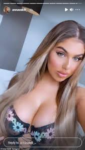 You don't have an instagram account? Freedomroo Love Island S Anna Vakili Flaunts Her Killer Curves In Semi Sheer Lingerie Australiannewsreview