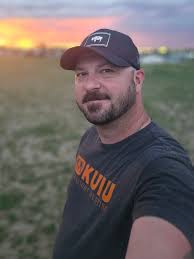 Why does my husband always wear a hat🤣