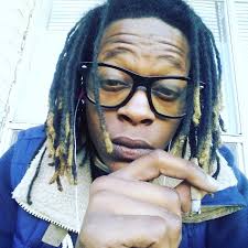 Ebony Bowen (@CashMeOut500)