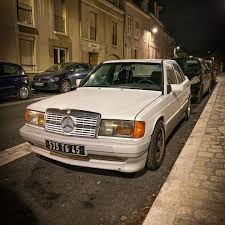 57 Otmetok Nravitsya 5 Kommentariev Car Spotting In Centre Parked In Centre V Instagram Mercedes Benz 190 De 1989 En Mercedes Benz Mercedes Benz