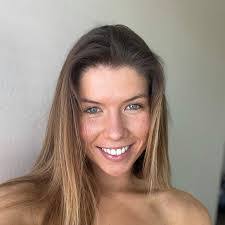 Brianna Billings's Instagram, Twitter & Facebook