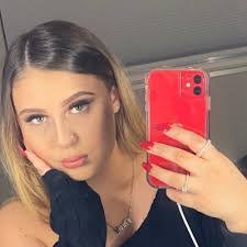 Nicole Berrios's Instagram, Twitter & Facebook