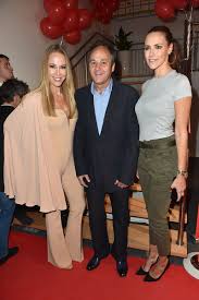 Gerhard Berger Esther Sedlaczek Sylvia Walker Gerhard Berger And Sylvia Walker Photos Bild Muenchen Newspaper Celebrates Its 50th Anniversary Zimbio See more about fashion, outfit and style.