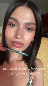 Essence Long Lasting Eye Pencil Green