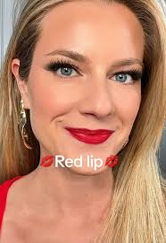 Perfect Red Lip Tutorial with Ruby Woo