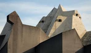 Der imposante baustil brutalismus war schon immer umstritten, doch fünfzig jahre später erinnern sich nur noch die wenigsten an die soziale sprengkraft seiner entwürfe. Ausstellung Im Deutschen Architekturmuseum Dam Sos Brutalismus