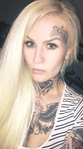 Eira Aveira (@EiraAveira)