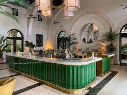 On collins avenue in the exclusive enclave of surfside in miami's northern beaches, minutes from bal harbour shopping and miami nightlife. Review Four Seasons Surf Club Surfside Miami One Mile At A Time