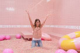 The exhibits serve as backdrops for selfies, and the posts made by visitors to instagram and other social media sites have served to. Willy Wonka Reloaded Museum Of Ice Cream Los Angeles