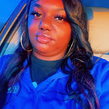 Valerie Hadley's Instagram, Twitter & Facebook