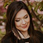 Cassie Ledbetter's Instagram, Twitter & Facebook