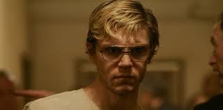 6 datos que eligieron no contar sobre Jeffrey Dahmer en la serie de Netflix