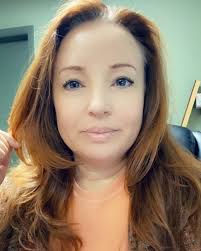 danajoyceschiller #ginger #greeneyes #workfashion #workflow #lovemyjob  #smile