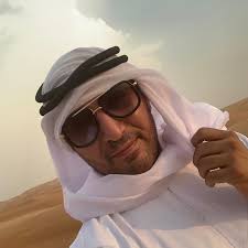 This is Gorgeous Tri-color Basset Hound with long ears and big paws.We have  2 females and 3 boys in the littler.All pups are registered with AKC have  their first vaccine, deworming and