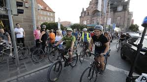 With 20% 235 u it is over 400 kg; Critical Mass Kritik An Der Stadt Wegen Geforderter Auflagen Nurnberg Nordbayern
