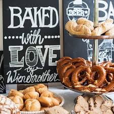 Baked With Love By Backer Wienerroither Onlineshop Maguat Baked Wienerroither Backerei Brot Handgemacht Backer W Baking Food Caramel Apples