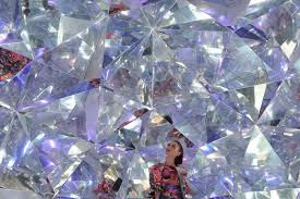masakazu shirane plie la lumiere comme du papier japanese artists geometric art origami shapes
