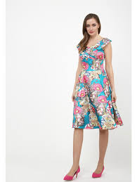 From sommer (summer) +‎ kleid (dress). Madam T Sommerkleid Laguna Wenz