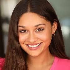 Amy Winfrey's Instagram, Twitter & Facebook