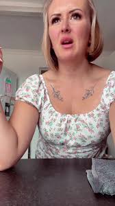 Vicky Louise Medlyn (@vickylouisemedlyn)