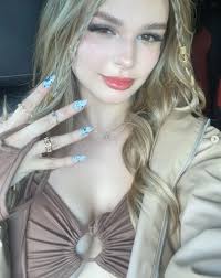 Putena Sava je već s 19 okusila surovost pornoindustrije: Kako sam mogla  biti toliko glupa i pristati na... - Net.hr