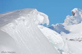 Elles nous sont communiquées par l'association des maires et stations françaises de sports d'hiver, qui diffusent aussi le premier chiffre indique, en centimètres, la hauteur de neige en bas des pistes ; Que De Neige En 2013 Les Topos Pyrenees Par Mariano