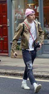 How To Wear A Beanie Hat Brooklyn Beckham Mens Outfits Beanie Outfit Men