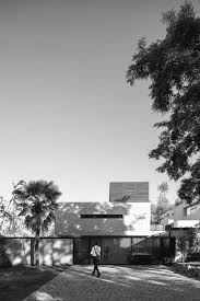 Wer Im Glashaus Sitzt Sollte Nicht Mit Steinen Werfen Bilder Gallery Of Chs House Chauriye Stager Arquitectos 13