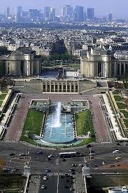 Fontaines Et Jardins Du Trocadero Palais De Chaillot Et L Esplanade Des Droits De L Homme Paris Paris Travel Visit Paris Paris City