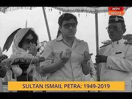 Sultan ismail petra ibni almarhum sultan yahya petra, ayahanda kepada sultan kelantan sultan muhammad v mangkat pada jam 8.11 pagi di wad diraja hospital. Sultan Ismail Petra Ibni Almarhum Sultan Yahya Petra Mangkat Youtube