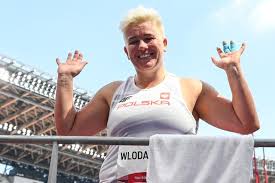 Polak, mimo iż młot zahaczył o siatkę, już w pierwszej próbie zanotował wynik 79,78 m. Pmljxphjnu54km