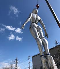 すごく…大きいです… 空山基のセクシーロボットが渋谷PARCOに登場 - オリエンタル愛ランド