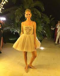 Chiara Ferragni Hochzeit Chiaraferragni Hochzeit Wedding Weddingdress Dress White Love Couple Couplegoals Lie Modestil Cocktailkleid Designer Kleider