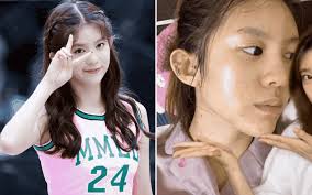 Cựu idol Kpop chia sẻ bí quyết trị mụn thâm, hé lộ một sự thật ít ai biết  về làn da "mộc" của các ngôi sao Hàn