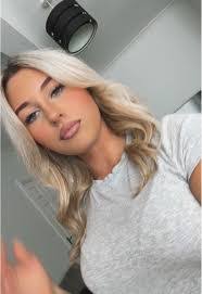 Taylor Lanham's Instagram, Twitter & Facebook