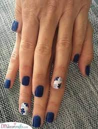 Get a blue and white nail design according to your style statement and the circumstances too. Nail Designs For Short Nails 35 Beautiful Nail Art Ideas
