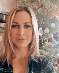 Kathrine Pennington's Instagram, Twitter & Facebook