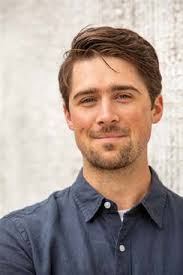 LEVERAGING EDUCATION ABROAD IN THE JOB SEARCH