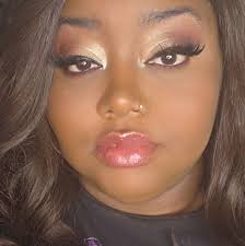 What are some alternative food options for bearded dragons besides crickets?