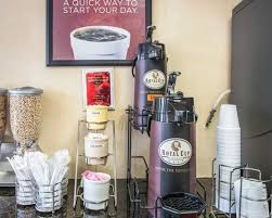 Shop our inventory of home appliances (kitchen, cooking & laundry), mattresses, and so much more. Econo Lodge North Hotel Knoxville University Of Tn Hotel