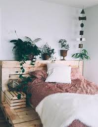 La Palette En Bois Dans Tous Ses Etats Avec Images Lit En Palette Deco Chambre Nature Lit Palette Bois