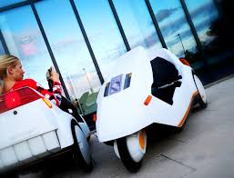 Although widely described as an electric car, sinclair characterised it as a vehicle, not a car. Sinclair C5 History Specification Top Speed Details Sandstone Productions