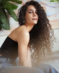 Pegah Ghafoori Wiki, Biography, Age, Gallery, Spouse and more