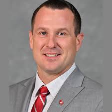 This week's 𝑭𝒂𝒏 𝑽𝒐𝒕𝒆 𝑭𝒂𝒗𝒐𝒓𝒊𝒕𝒆 𝒐𝒇 𝒕𝒉𝒆 𝑾𝒆𝒆𝒌 presented  by Accenture is Jake Dickert of WSU Football! Vote for Coach Dickert in  this year's Fan Vote Favorite via bryantawards.org. This season's winner