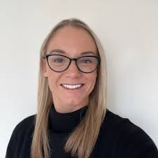 Alexandra Hanson's Instagram, Twitter & Facebook