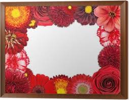Il quadro è completo di cornice in legno, stampa, vetro, retro in mdf e gancino in ottone. Carta Da Parati Fiore Cornice Con Fiori Rossi Su Sfondo Bianco Pixers Viviamo Per Il Cambiamento