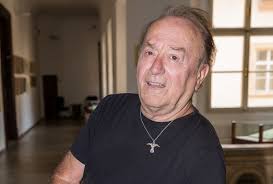 Recollection of the departed former members of czech music group olympic Petr Janda Si Skoro V Osmdesati Poridil Tetovani Sedmicka Cz