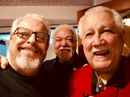 Introduction and photo of bass player