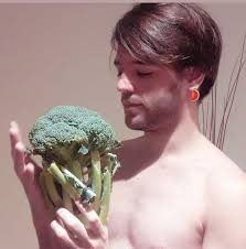 LEANDRO RIVERA: “TENIA GANAS DE HACER ALGO CON GENTE DE MI PUEBLO Y CUANDO  LO PUBLICAMOS FUE UNA GRAN EMOCIÓN TODO EL TIEMPO”