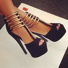 Une belle chaussure pour une belle pointure. Epingle Sur Shoes Chaussures